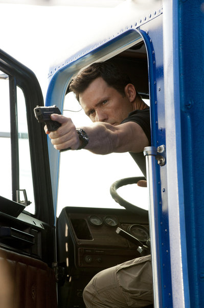 Season 6 Premiere Photo
