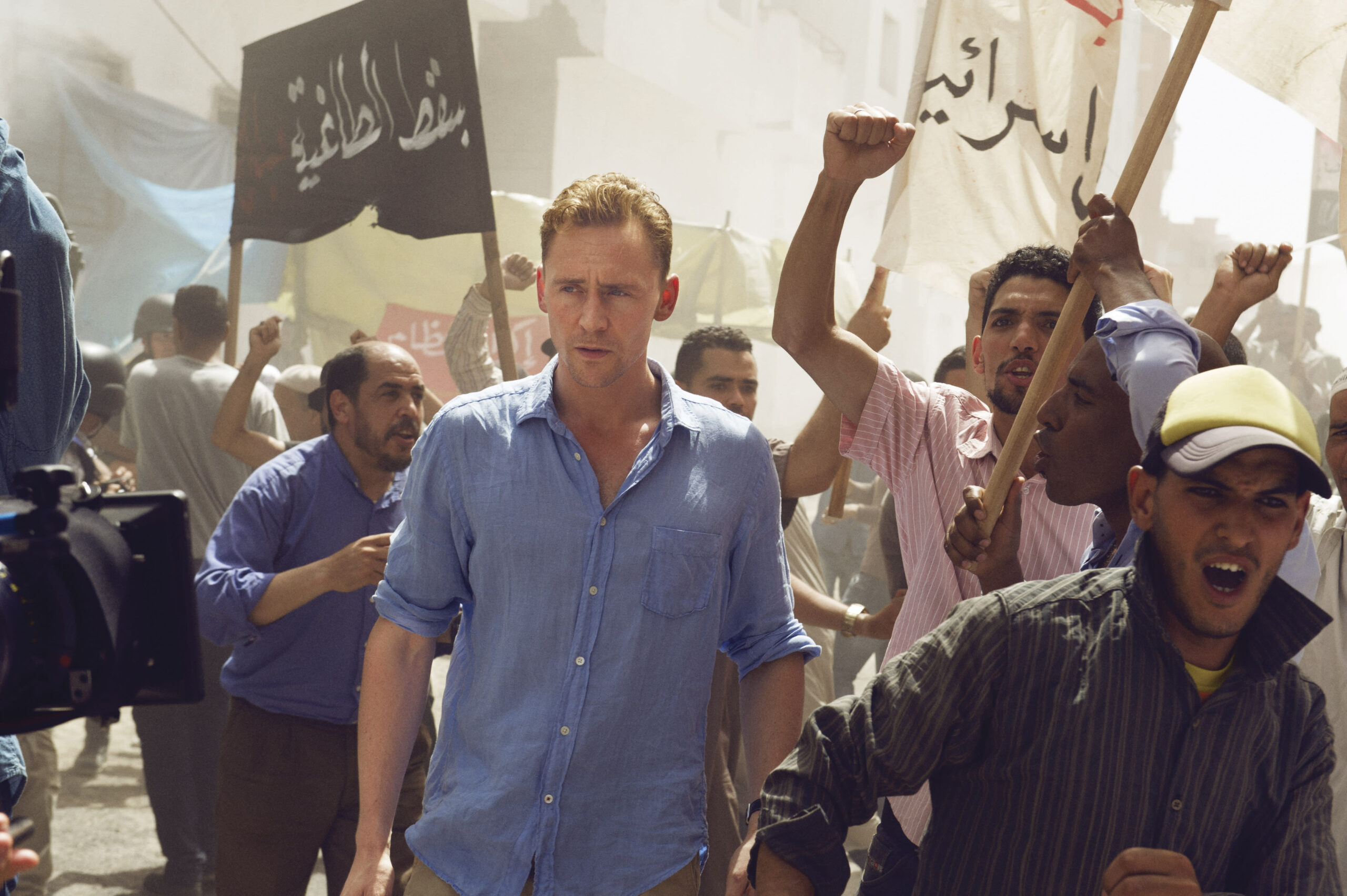 Taking a tour - The Night Manager Season 1 Episode 1