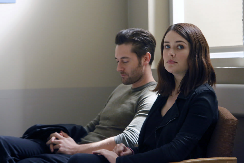Liz and Tom patiently wait in the hospital - The Blacklist Season 4 Episode 7
