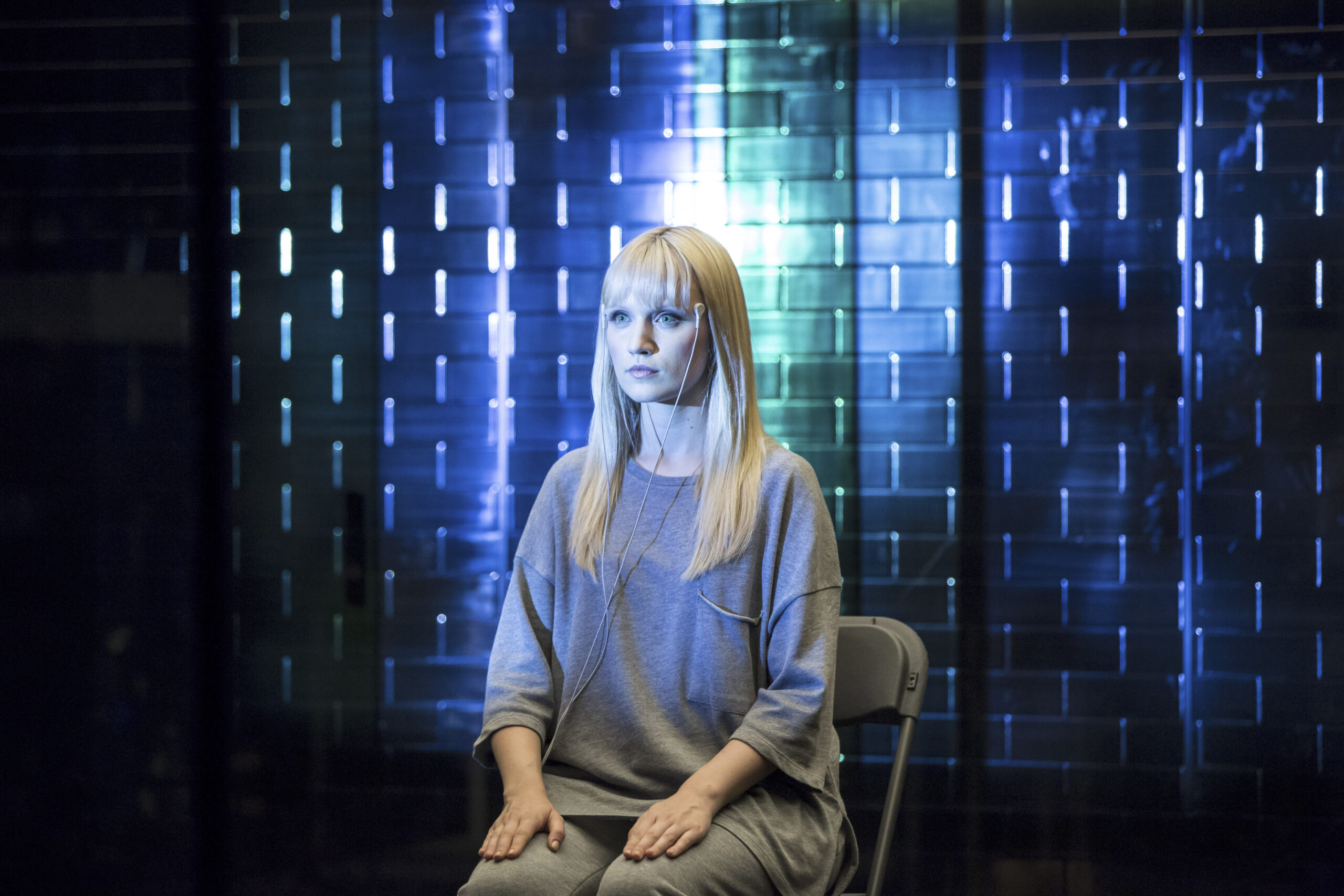 Niska in Custody - Humans Season 2 Episode 3