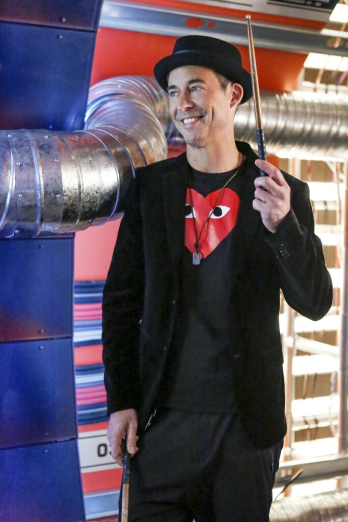 H.R. brings the magic - The Flash Season 3 Episode 14