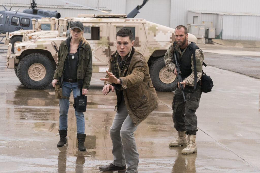 Help is on the way - Fear the Walking Dead Season 3 Episode 1