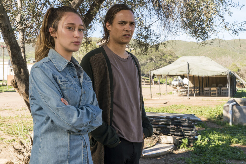 Siblings Chatting - Fear the Walking Dead Season 3 Episode 3