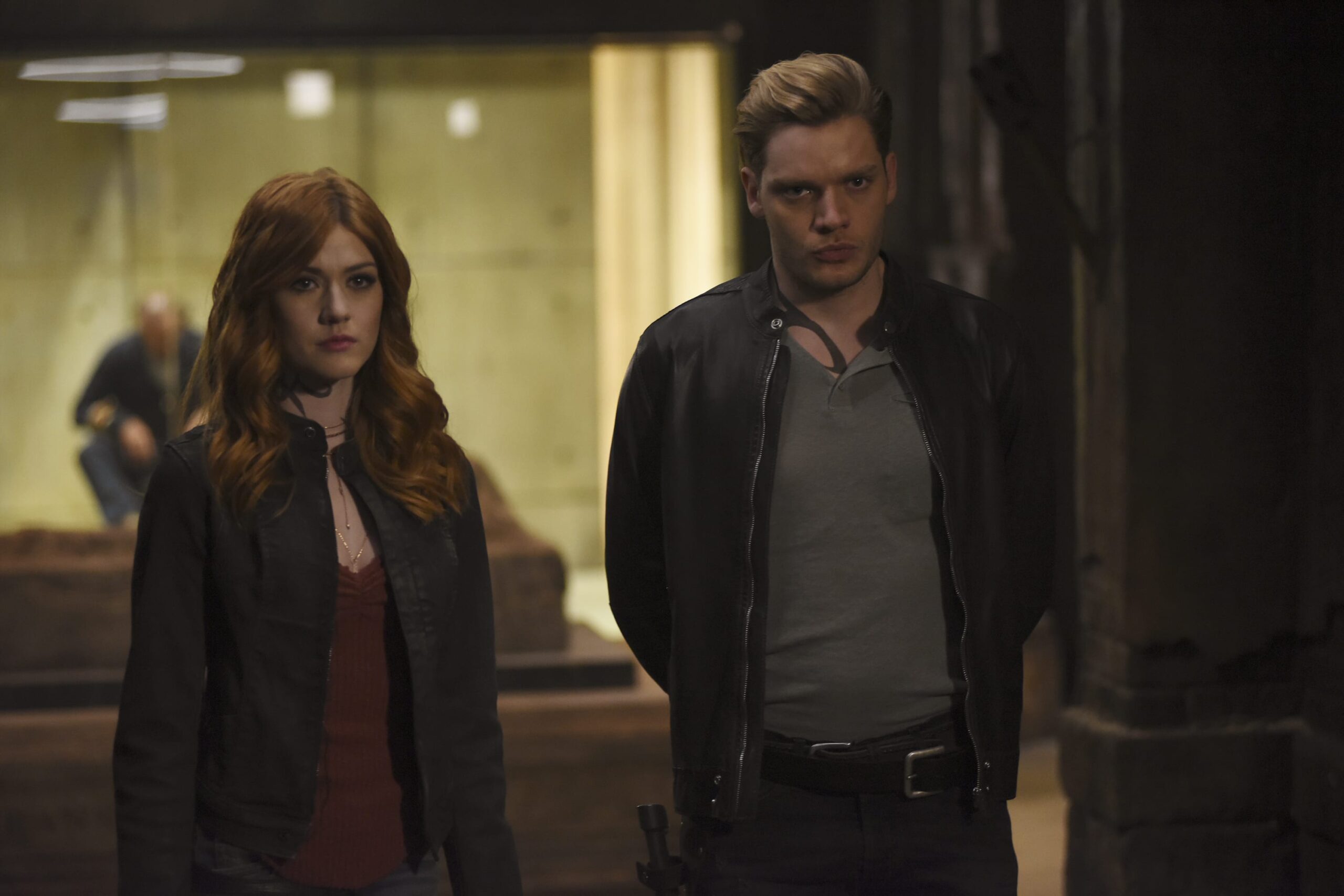 Unspoken Distance - Shadowhunters Season 2 Episode 11
