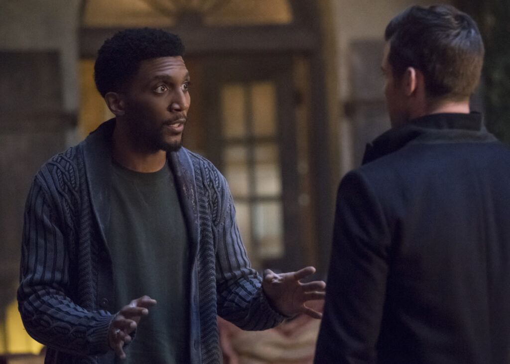 Using Dark Magic - The Originals Season 4 Episode 12