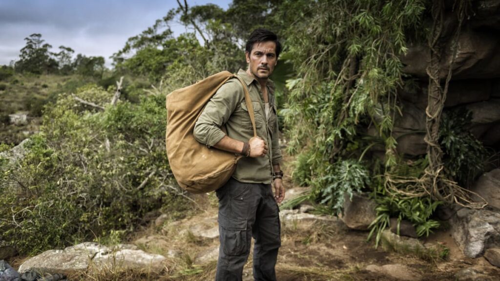 Hooten Wants to Be Alone - Hooten and The Lady Season 1 Episode 1