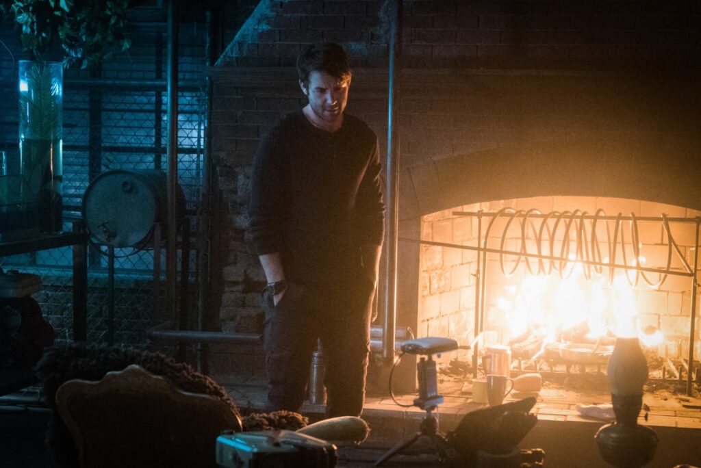 Jackson Makes Plans - Zoo Season 3 Episode 3