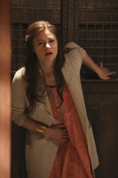Labor Pain - Once Upon a Time Season 6 Episode 9