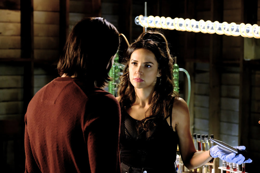 Rosita - Wynonna Earp Season 2 Episode 4