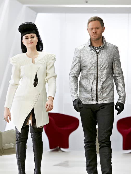 Smiling Villain - Killjoys Season 3 Episode 2
