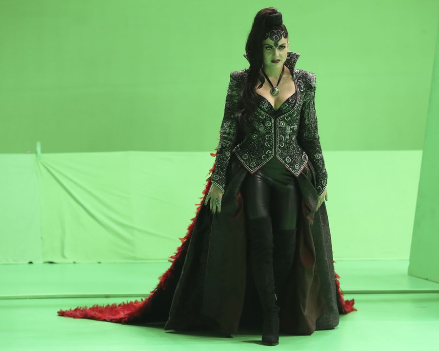 The Evil Queen - Once Upon a Time Season 6 Episode 10