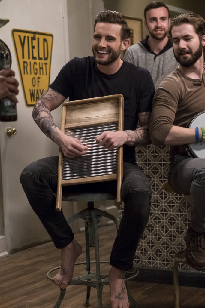 Washboard Abs - Younger Season 4 Episode 2