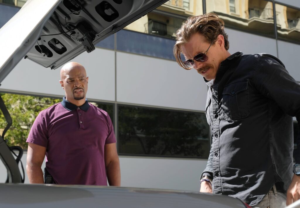 A Surprise in the Trunk - Lethal Weapon Season 2 Episode 1