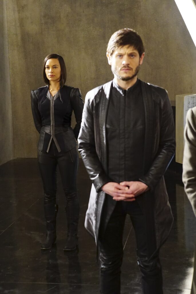 Shady, Shady, Shady - Marvel's Inhumans Season 1 Episode 2