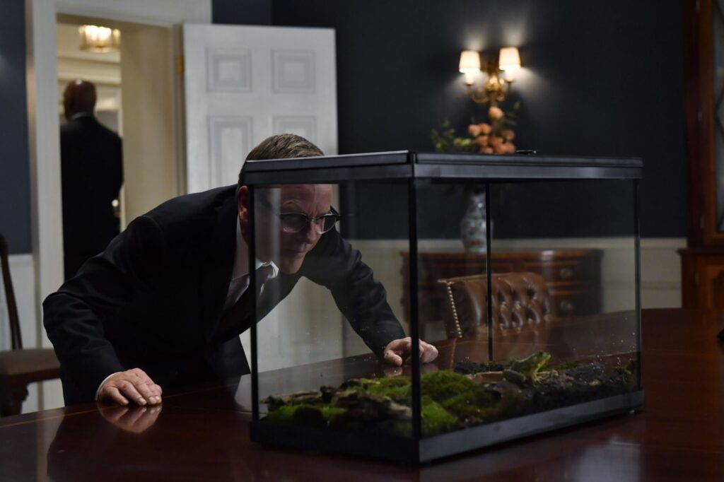 A Frog Gift - Designated Survivor Season 2 Episode 3