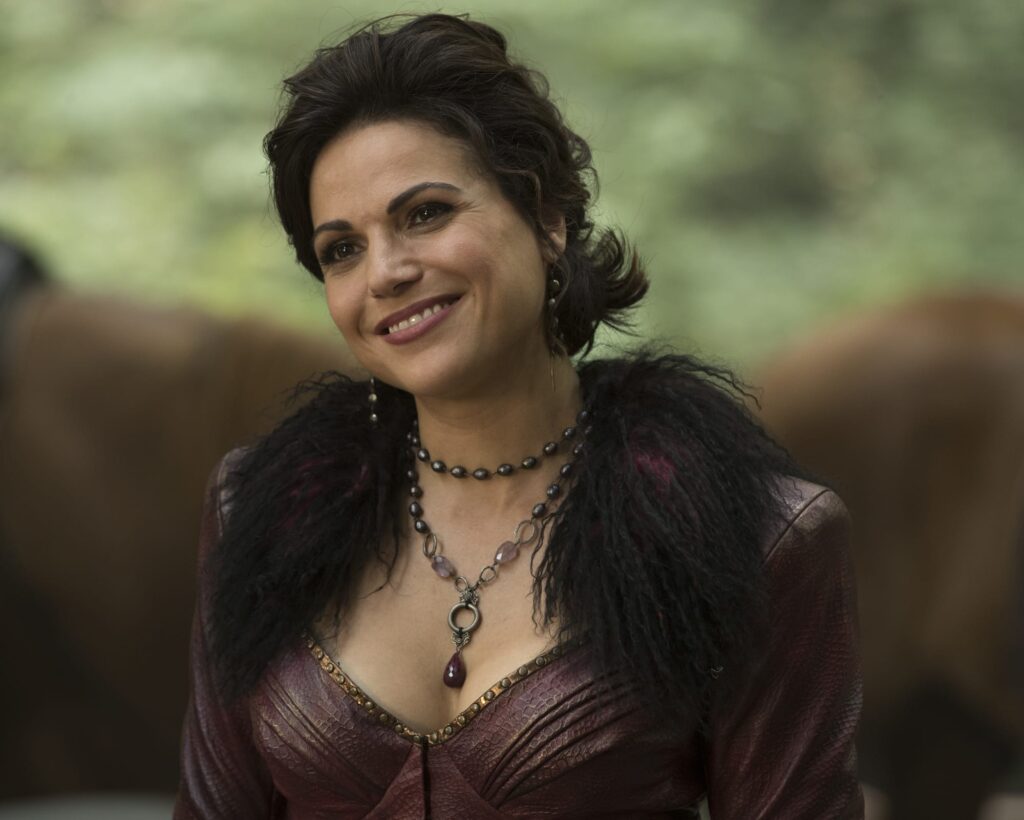 A New Look - Once Upon a Time Season 7 Episode 3