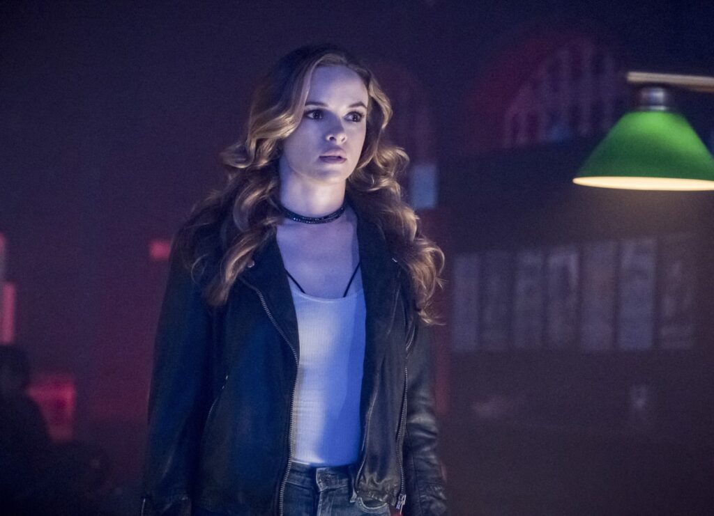 Bringing The Cold - The Flash Season 4 Episode 1