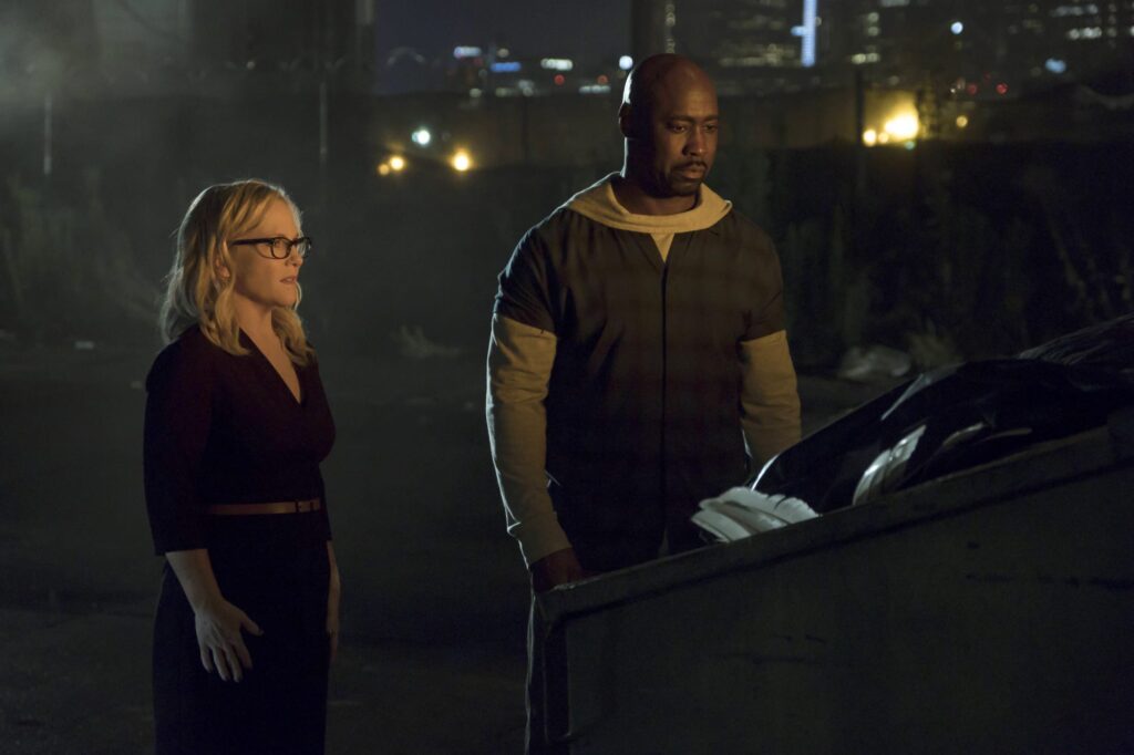 Burning Wings - Lucifer Season 3 Episode 2