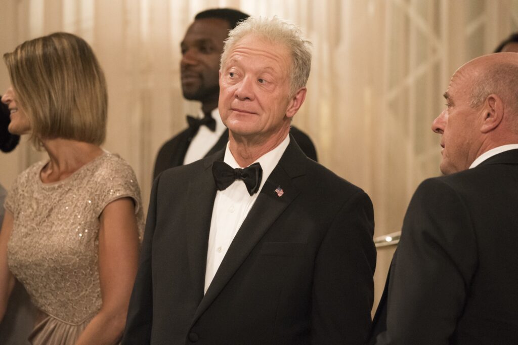 Dean Norris on Scandal