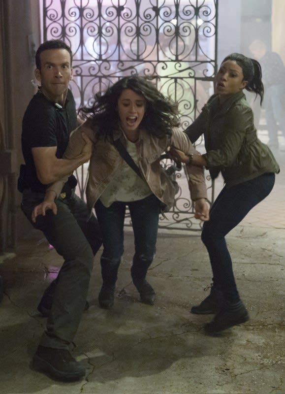 Holding Her Back - NCIS: New Orleans Season 4 Episode 5