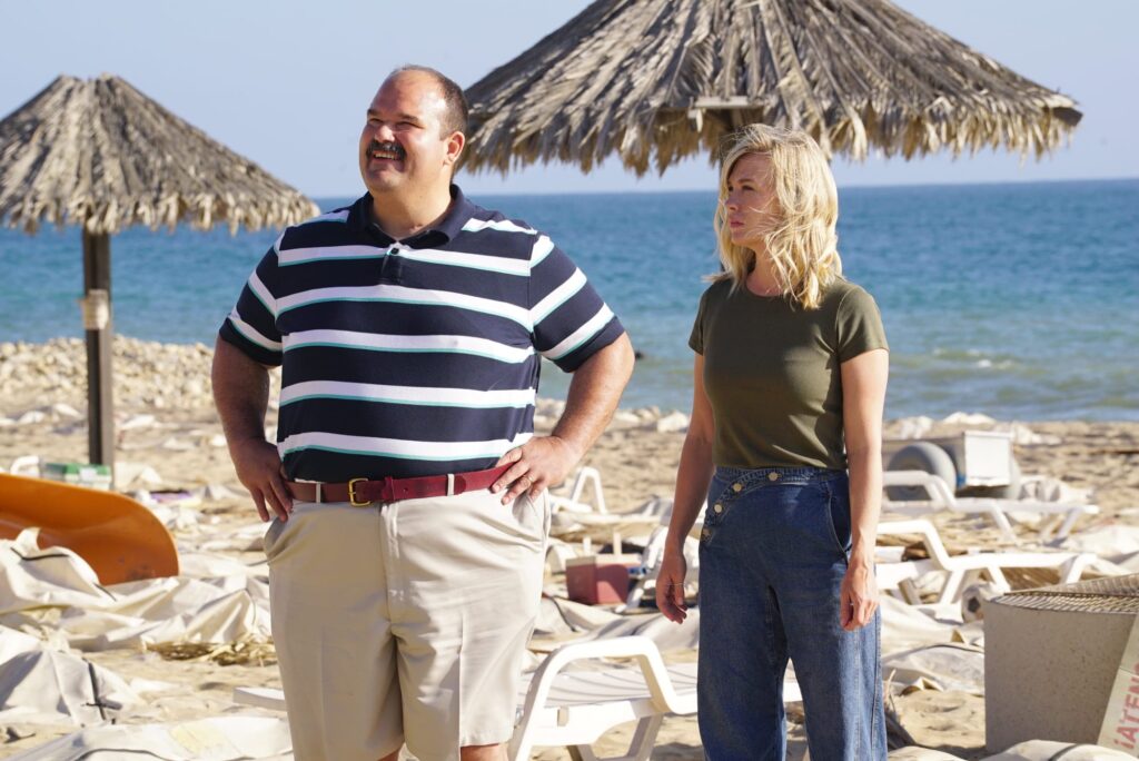 Melissa and Todd on the beach - The Last Man on Earth Season 4 Episode 3