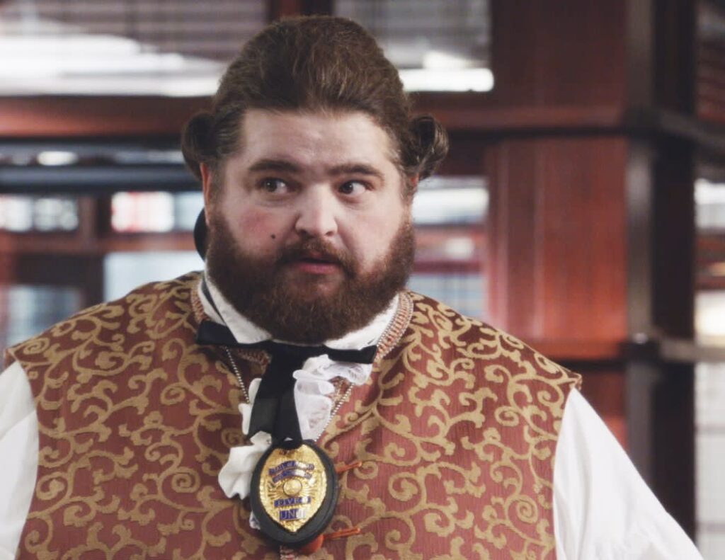 Costumed Cop - Hawaii Five-0 Season 8 Episode 5