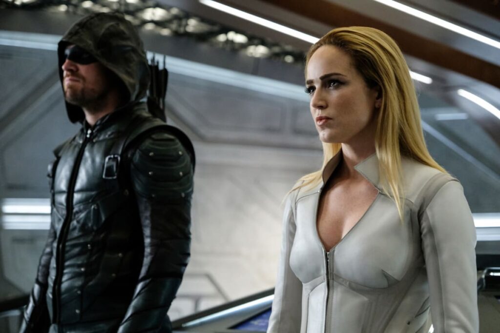 Digging The New White Suit - DC's Legends of Tomorrow Season 3 Episode 8