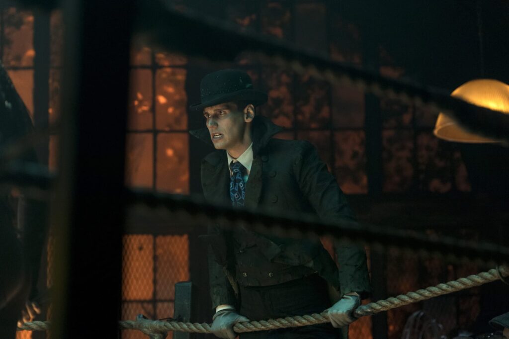 Nygma Mocks Penguin - Gotham