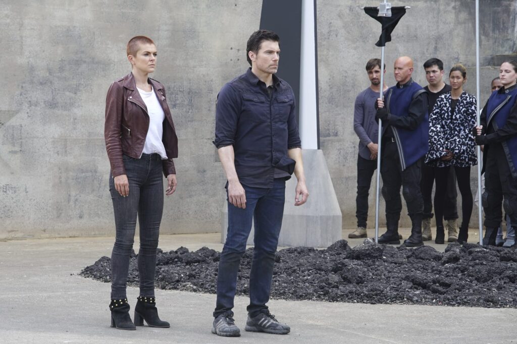 The King And Queen Return - Marvel's Inhumans Season 1 Episode 7