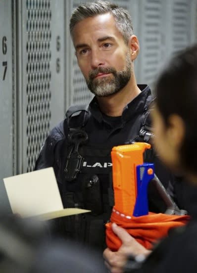 A Christmas Miracle - S.W.A.T. Season 1 Episode 8