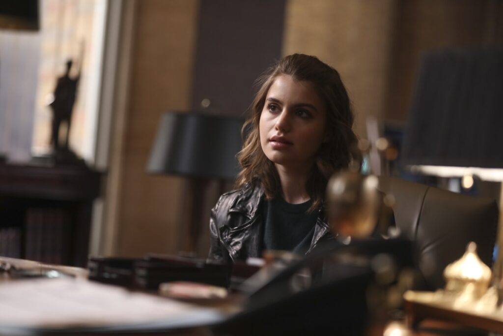 Nicky Gets Played - Blue Bloods Season 8 Episode 13