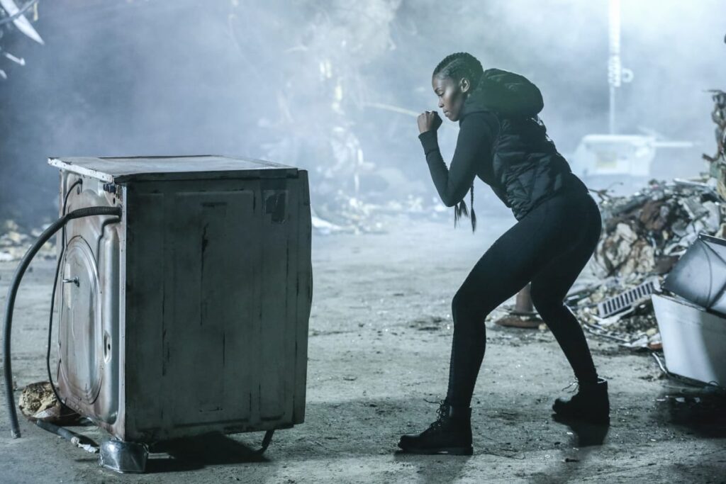 Stronger - Black Lightning Season 1 Episode 3