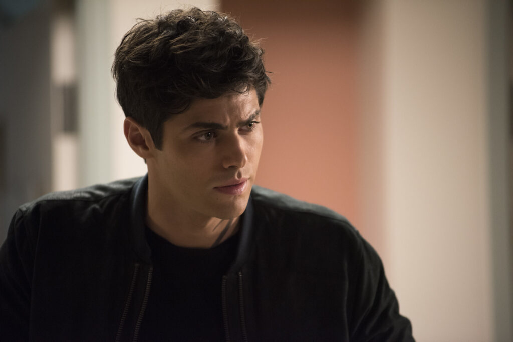 Institute Duties - Shadowhunters Season 3 Episode 1