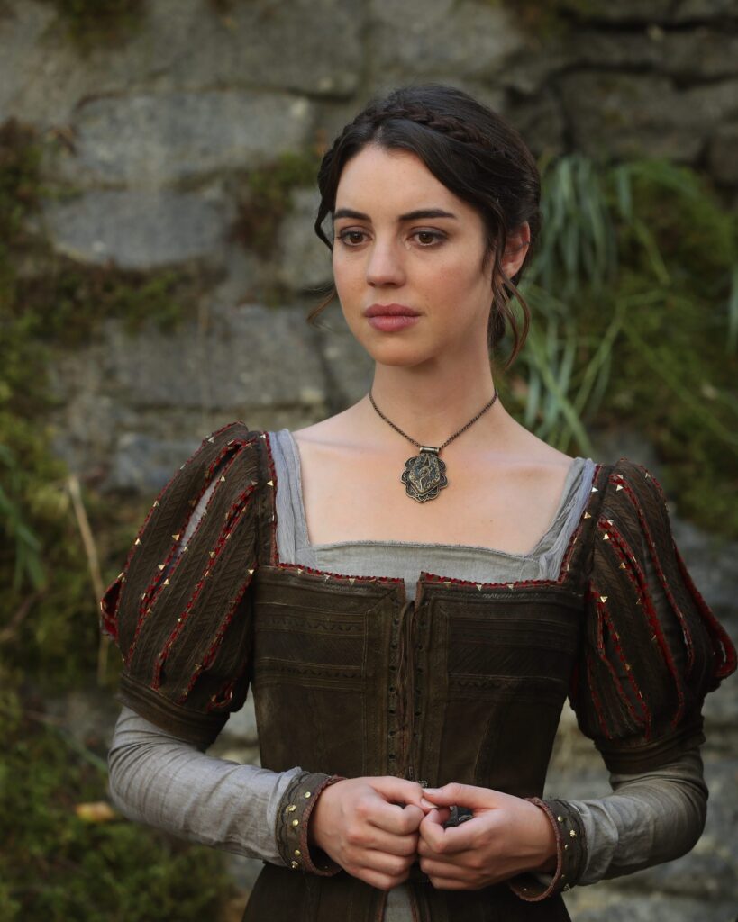 It's Drizella! - Once Upon a Time Season 7 Episode 6