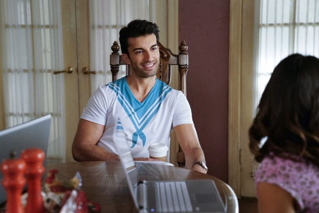 Rafael's New Gig - Jane the Virgin Season 4 Episode 11