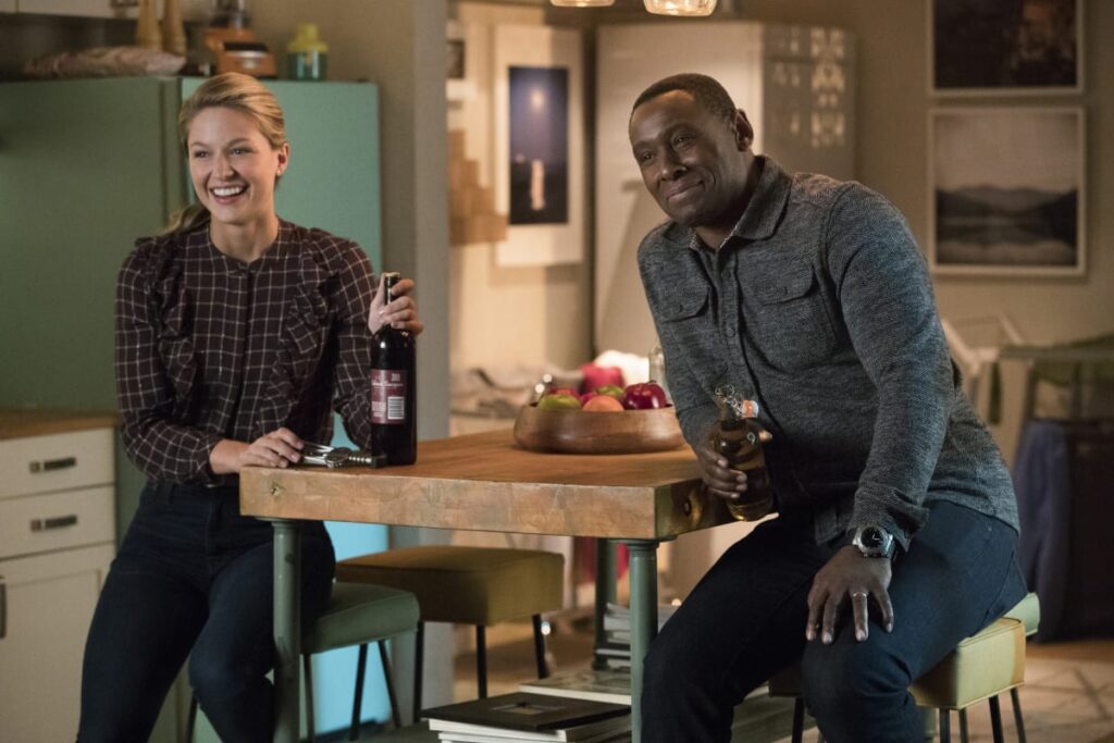 Happy Hour - Supergirl Season 3 Episode 15