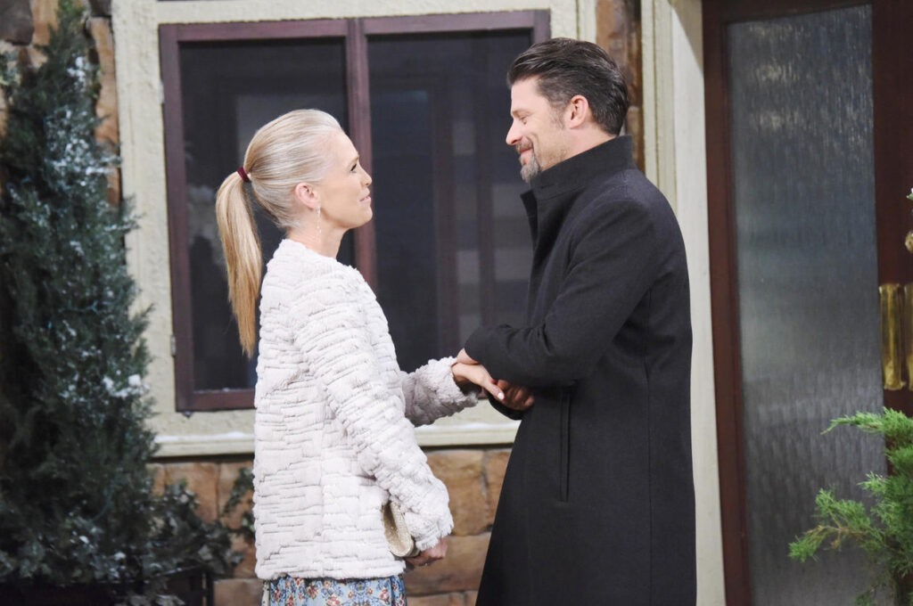 Jennifer and Eric Get Romantic - Days of Our Lives