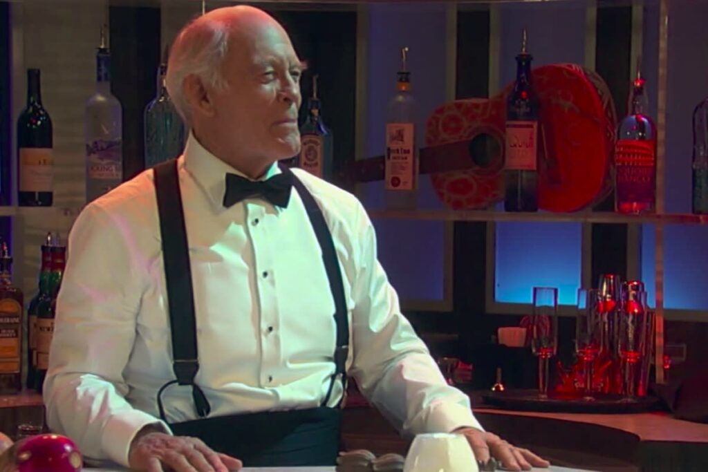 Mike the Bartender â General Hospital