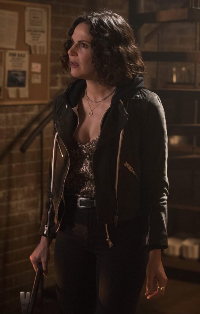 Regina Helps Zelena - Once Upon a Time Season 7 Episode 17