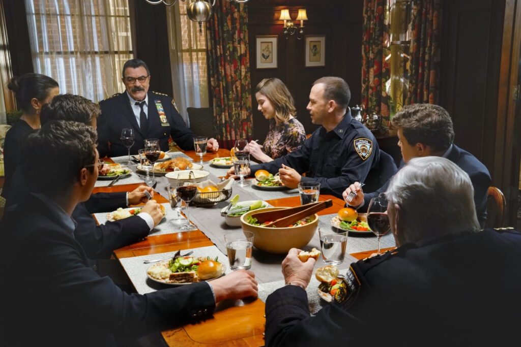 Sunday Family Dinner - Blue Bloods Season 8 Episode 19