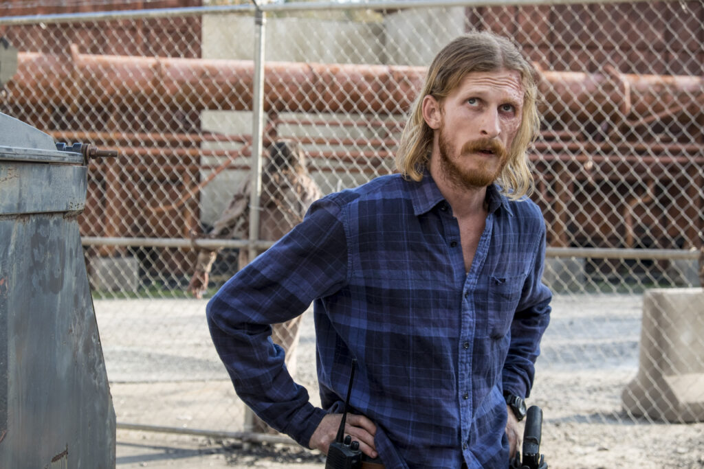 Switching Sides - The Walking Dead Season 8 Episode 15