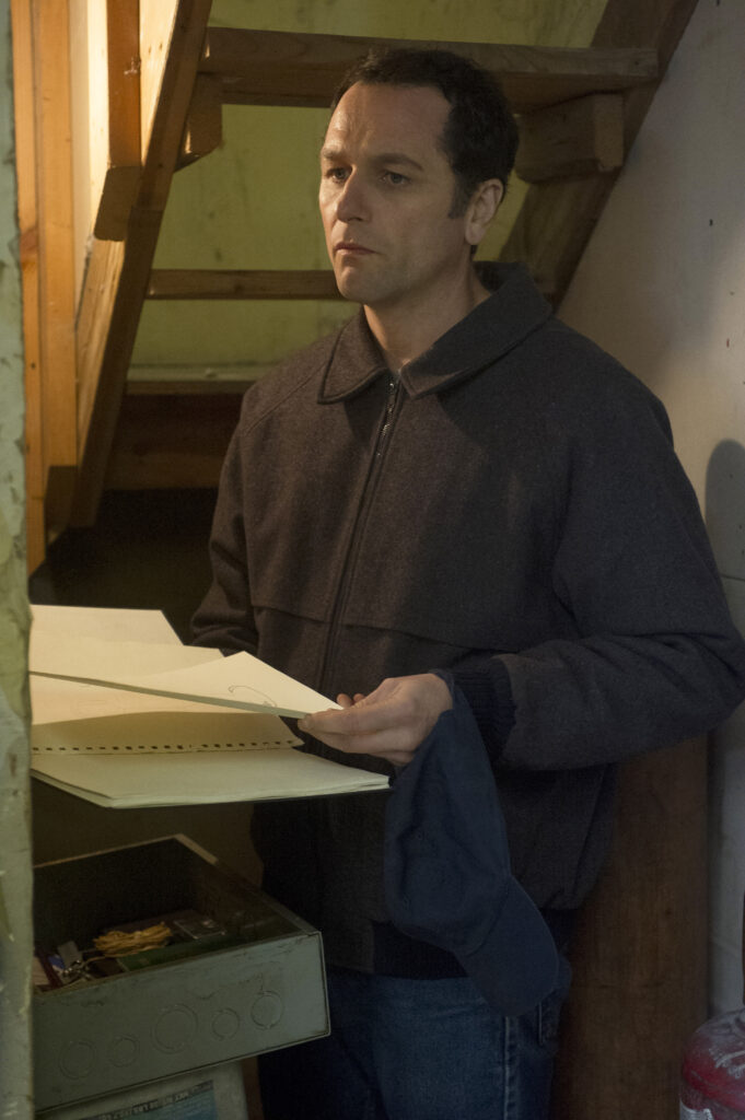 A Spy being a Spy - The Americans Season 6 Episode 6