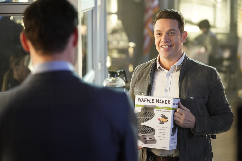 Waffle Iron - Lucifer Season 3 Episode 22