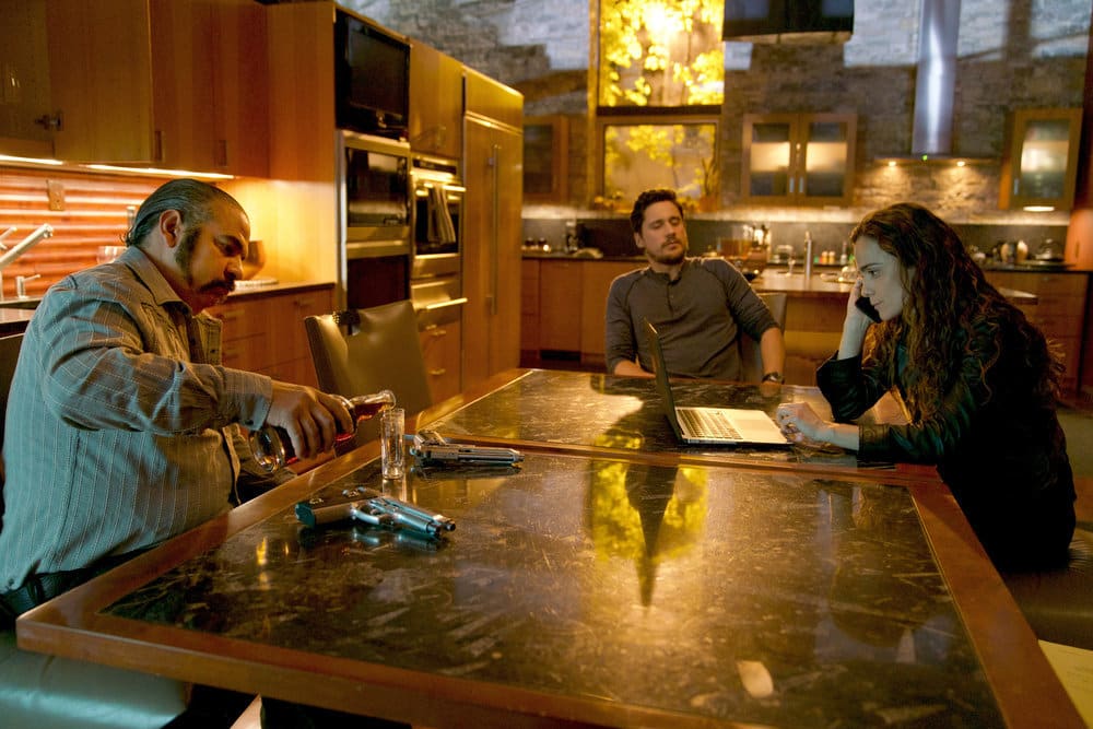 A Stiff Drink - Queen of the South Season 3 Episode 11