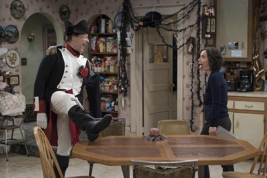 Dan And Darlene Have Fun - The Conners Season 1 Episode 3