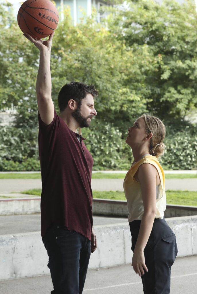 Five Foot Child - A Million Little Things Season 1 Episode 5