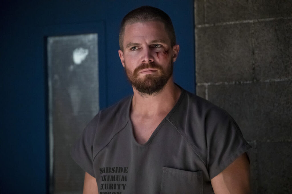 Inmate 4587 - Arrow Season 7 Episode 1