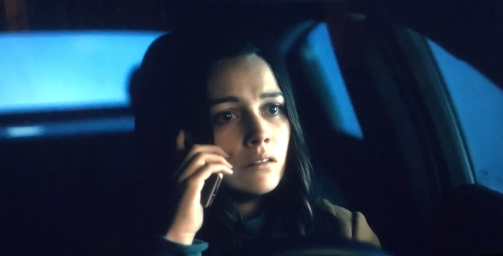 Nell Makes A Call - The Haunting of Hill House Season 1 Episode 1