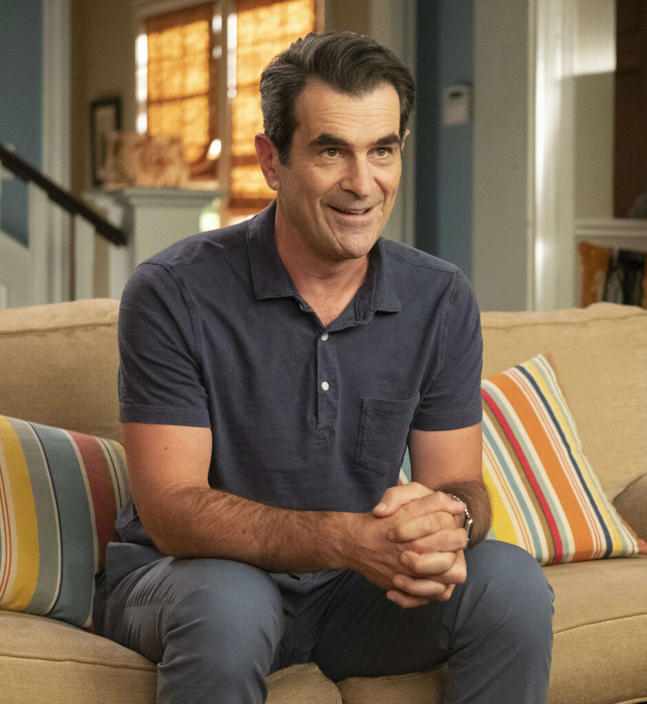Phil Talks on the Couch - Modern Family Season 10 Episode 5