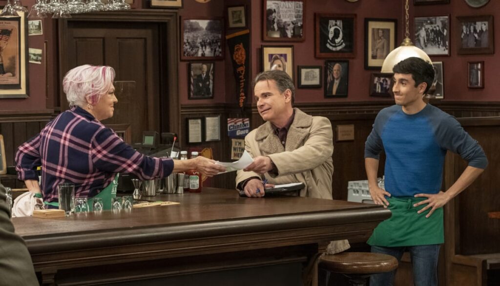 Phyllis at the Bar - Murphy Brown Season 11 Episode 11